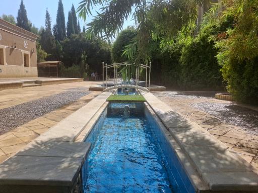 عکس هتل باغ مشیر الممالک یزد