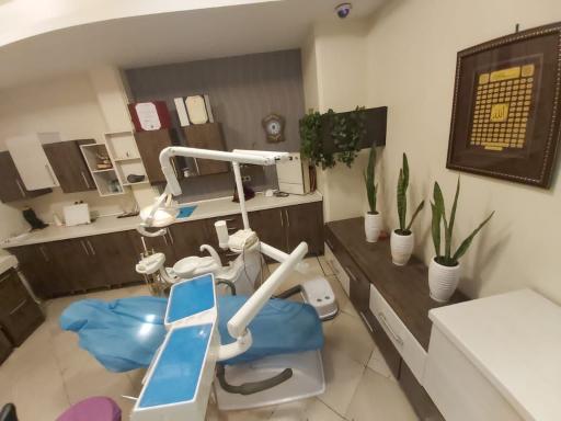 دکتر غلامرضا اصفهانی زاده 