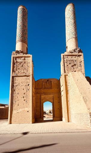 عکس مناره های نظامیه