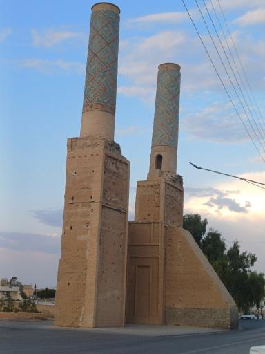 عکس مناره های نظامیه