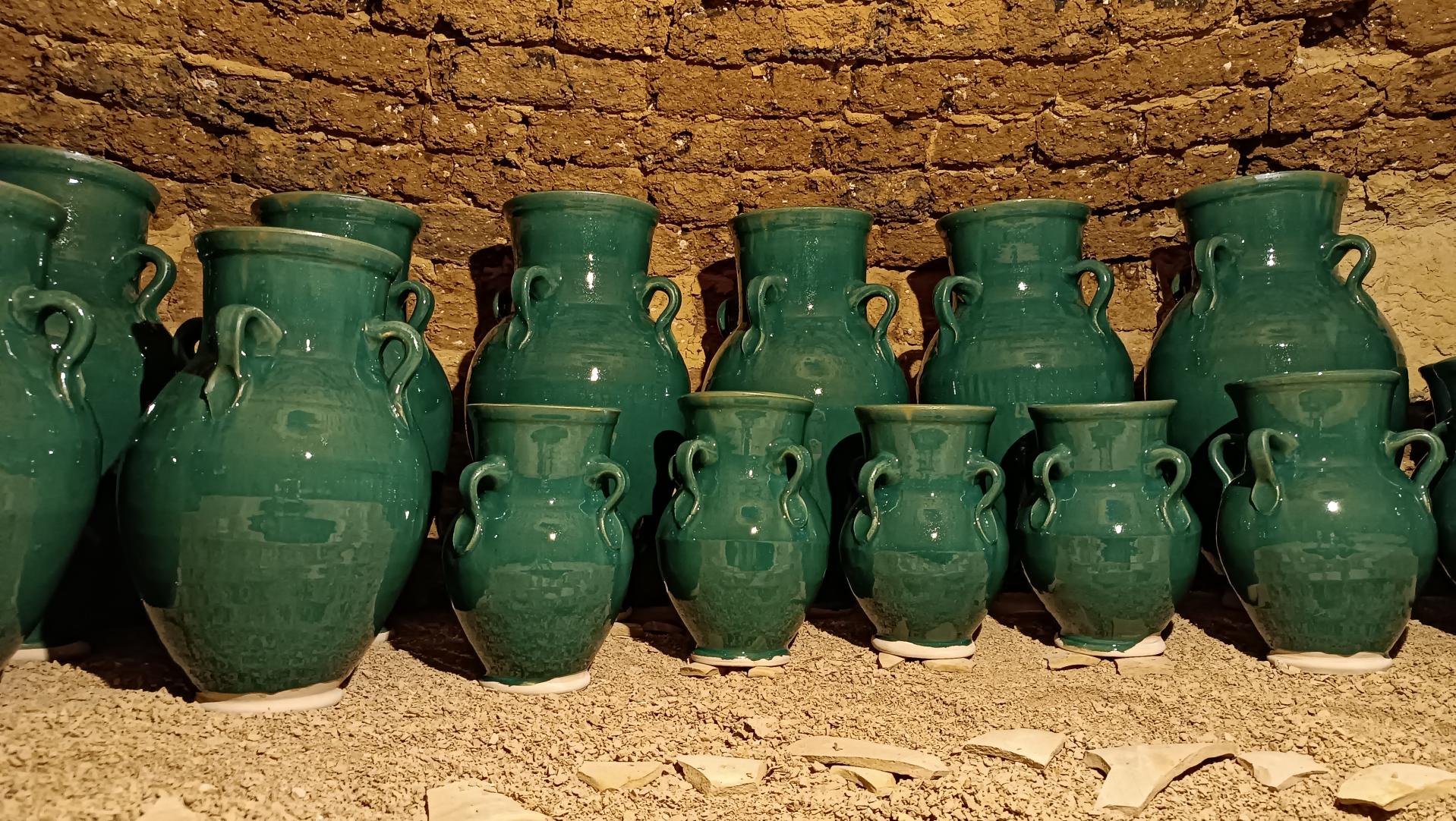 عکس کارگاه تولیدی خُمره نظری