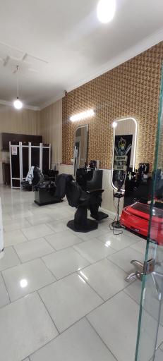 عکس آرایشگاه مردانه آریامن