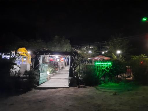 عکس سفره خانه کوهستان زیتون