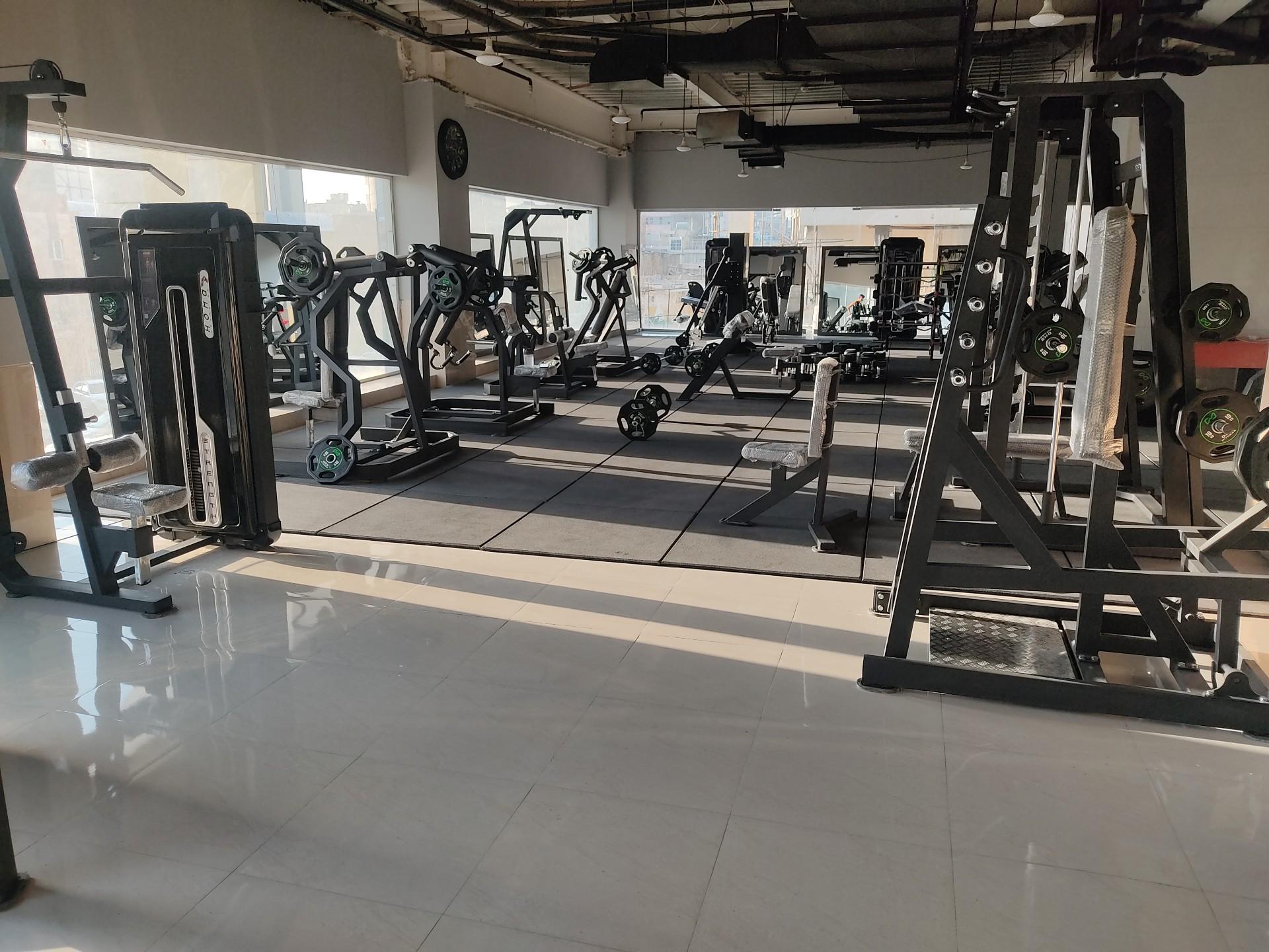 عکس باشگاه بدنسازی طاها