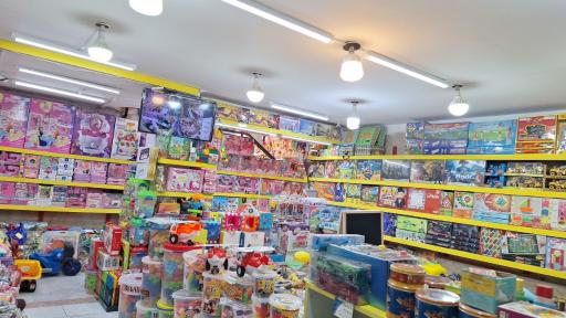 عکس مجتمع تجاری زیتون