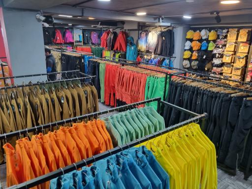 عکس تجهیزات کوهنوردی، هیمالیانوردی، کمپینگ سیاه کمان