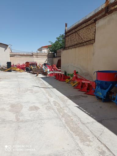 عکس فروشگاه تراکتور حاج رضا ترازی