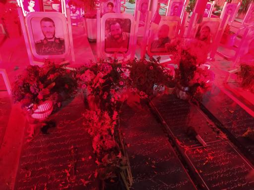 عکس مزار شهید حاج احمد کاظمی