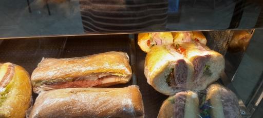 عکس کافه نان طره شعبه چیتگر