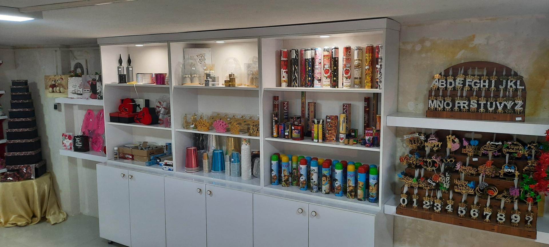 عکس لوازم جشن تولد و شیرینی فروشی خاتم