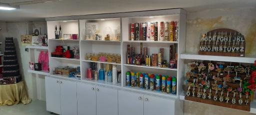 عکس لوازم جشن تولد و شیرینی فروشی خاتم