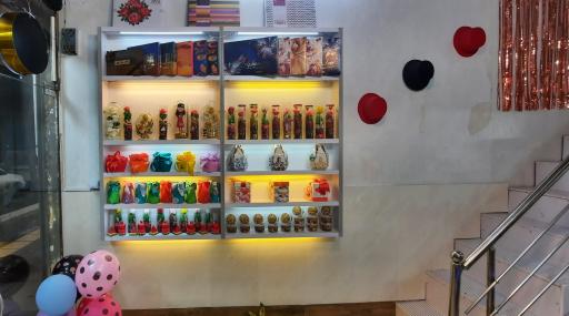 عکس لوازم جشن تولد و شیرینی فروشی خاتم