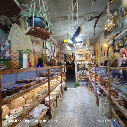 عکس چوبین گالری