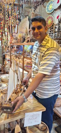 عکس چوبین گالری