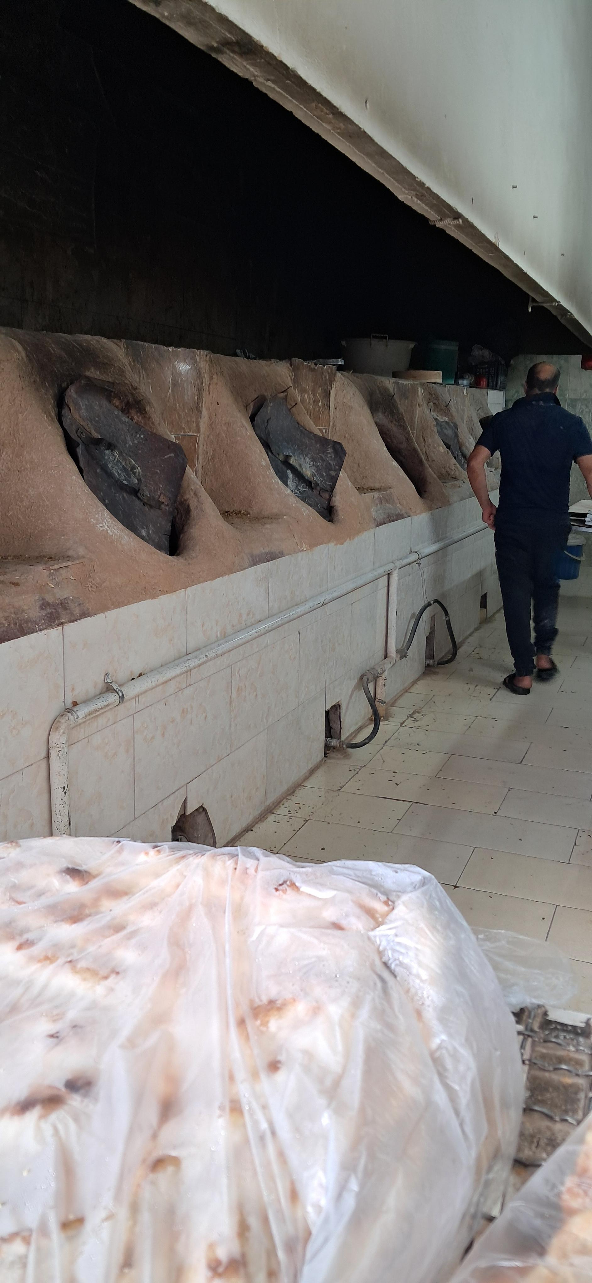 عکس نانوایی تنوری