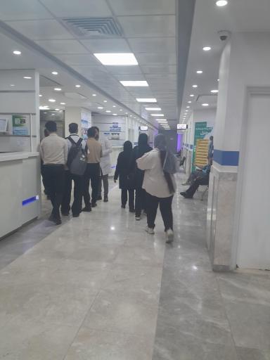 عکس درمانگاه شبانه‌ روزی پیروزان
