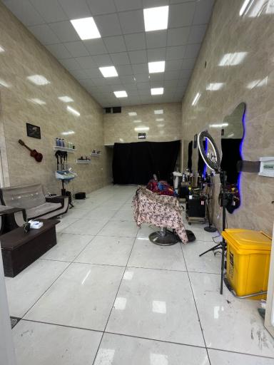 عکس آکادمی زیبایی سورنا