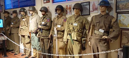 عکس موزه جنگ جهانی دوم