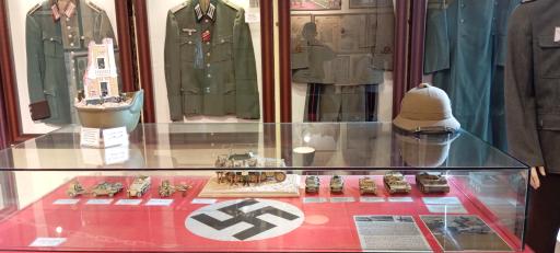 عکس موزه جنگ جهانی دوم