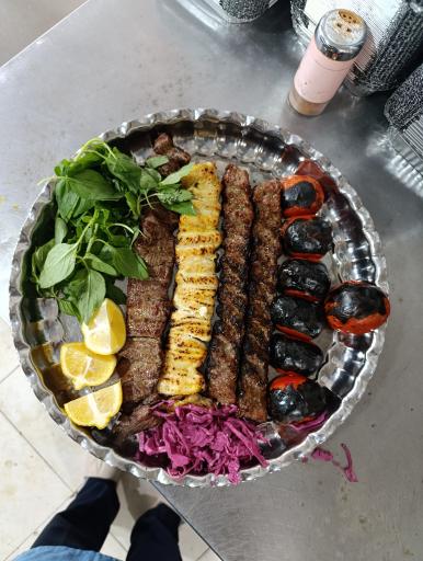 عکس رستوران قائم