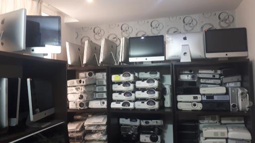 فروشگاه کامپیوتر و پروژکتور آرمانی