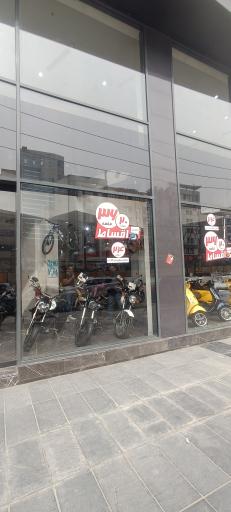 عکس موتورسیکلت فروشی کویر