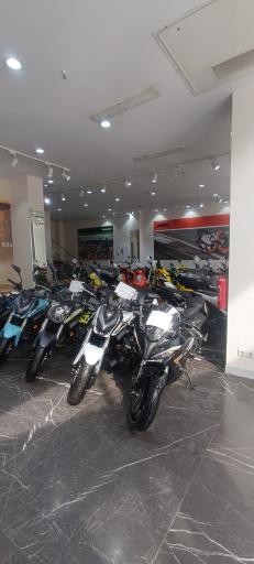 عکس موتورسیکلت فروشی کویر