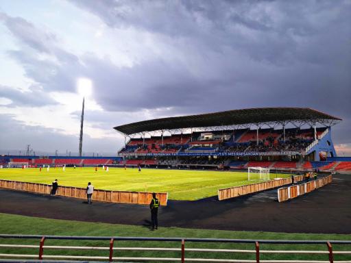 عکس استادیوم ورزشی صنعت مس رفسنجان 