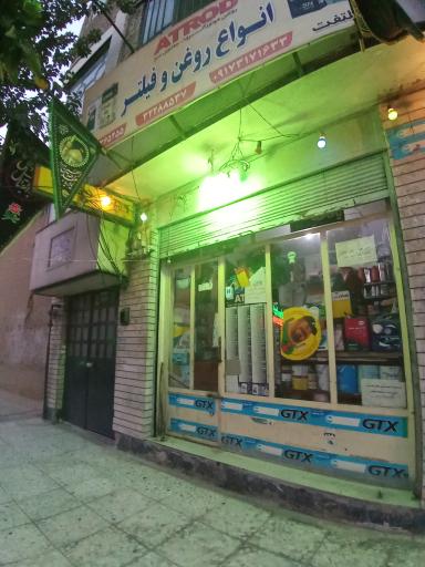 عکس تعویض روغن و سرویس خودرو ملتفت