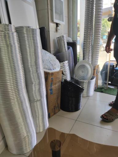 عکس سیستم تهویه و کانال هواکش و ابزار خان