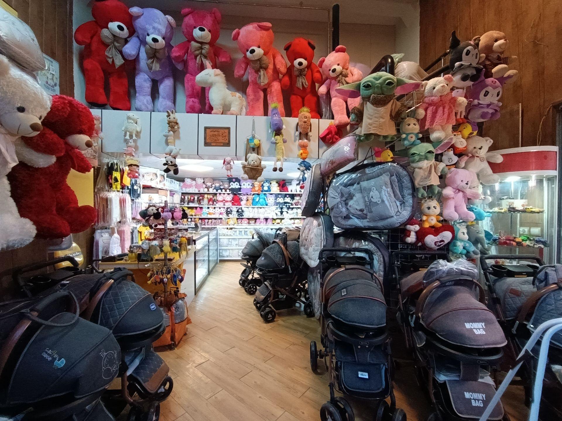 عکس فروشگاه سیسمونی عروسک و اسباب بازی شکیبا