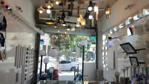 عکس الکتریکی کارگر