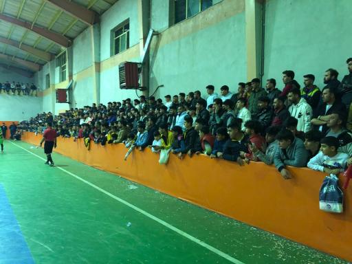 عکس سالن ورزشی فوتسال آبش احمد