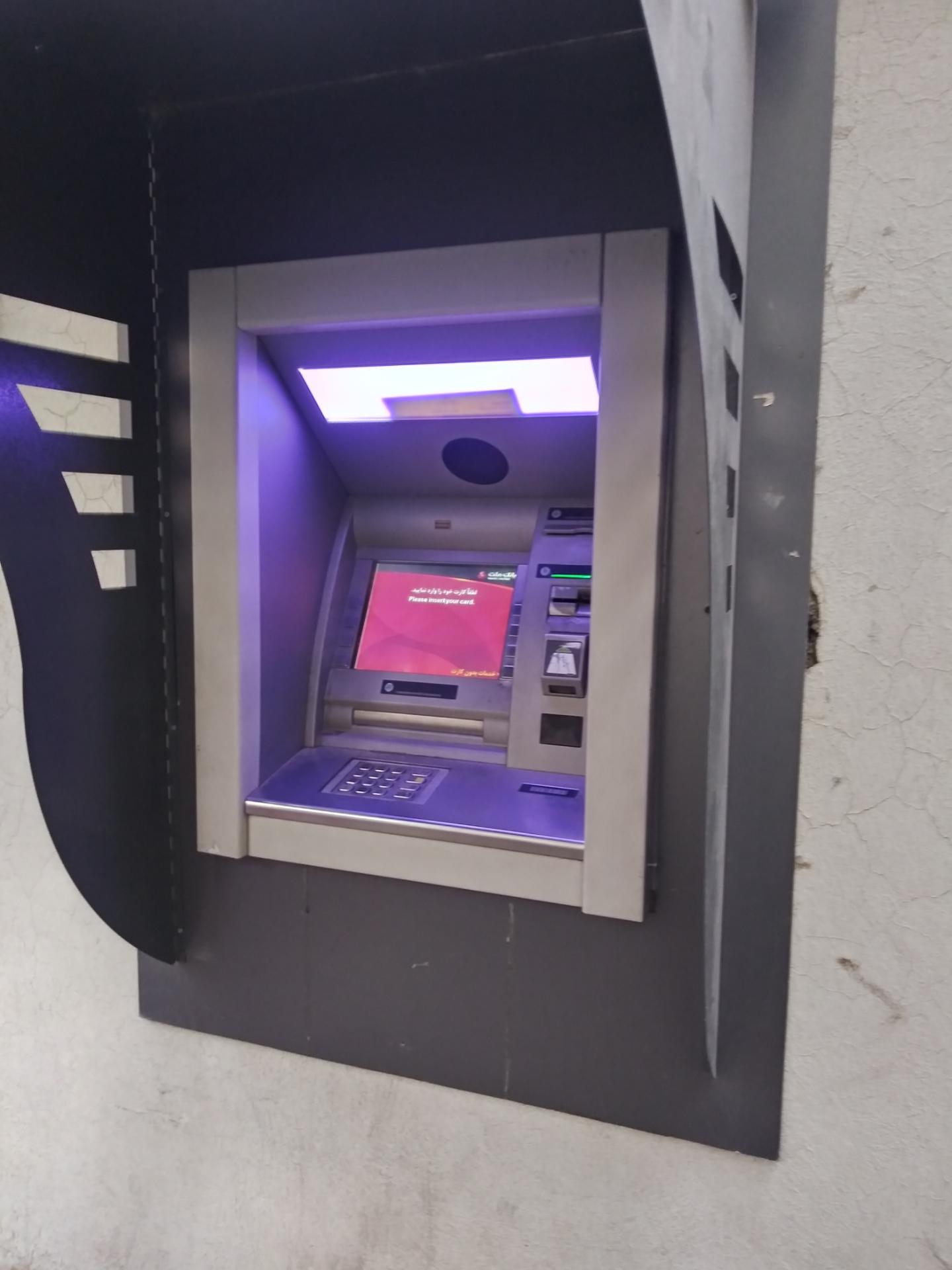 عکس خودپرداز بانک ملت