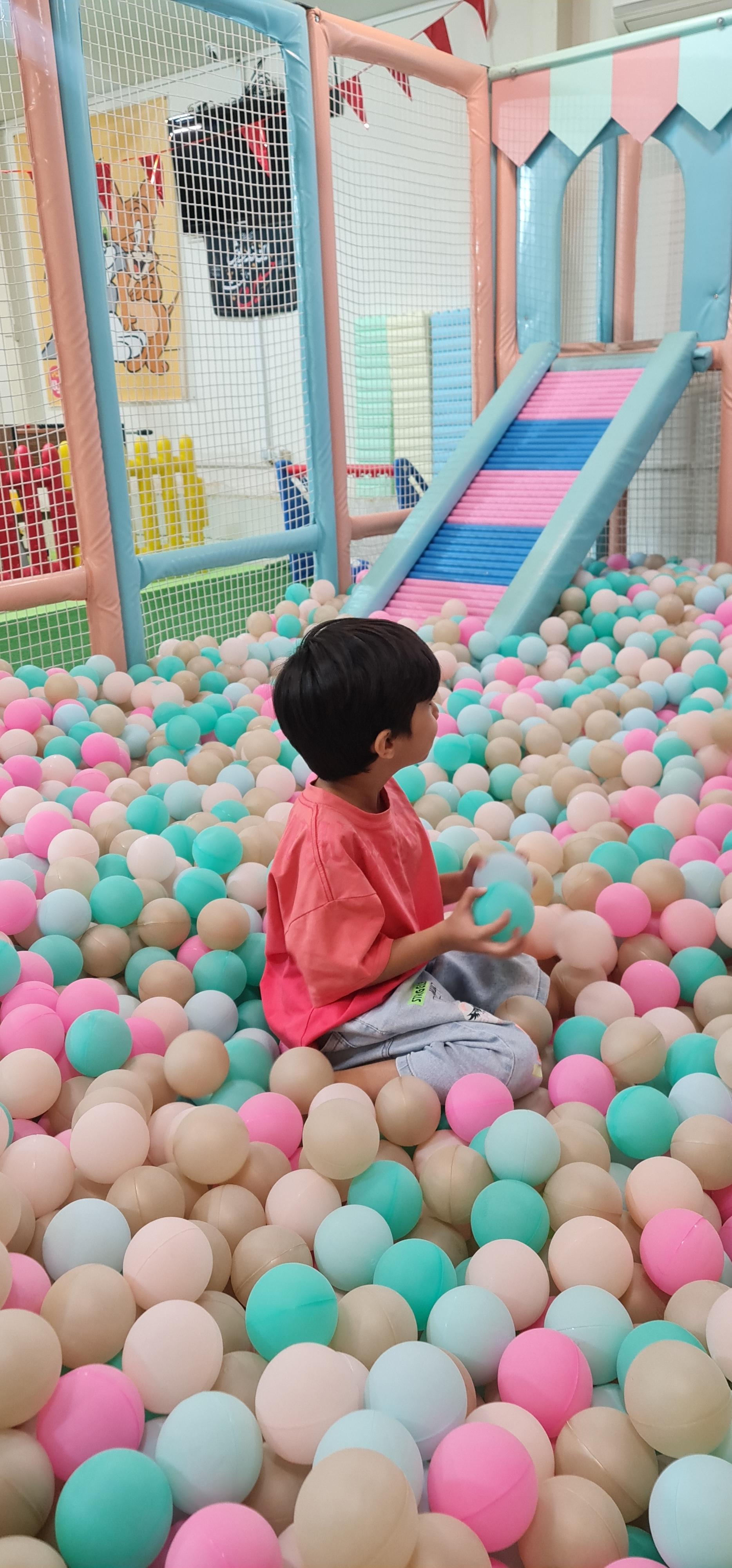 عکس خانه بازی پاستیلا