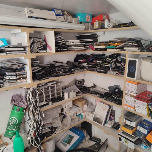 عکس تعمیرات موبایل فون کلینیک