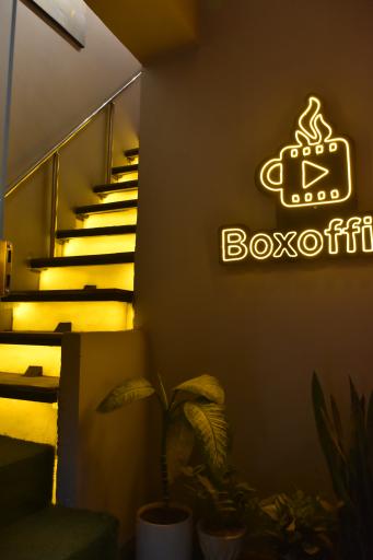 عکس کافی شاپ و خانه صبحانه باکس آفیس