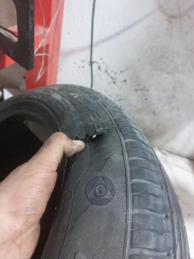 عکس فروشگاه لاستیک جاده