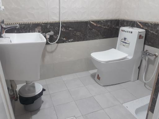 عکس هتل اطمینان