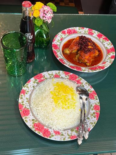 عکس غذاخوری قدم رنج