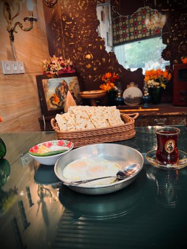 عکس غذاخوری قدم رنج