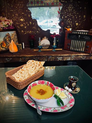 عکس غذاخوری قدم رنج