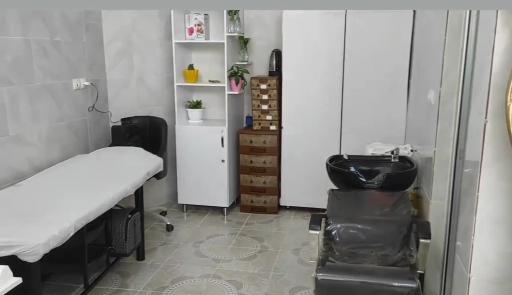 عکس سالن زیبایی گل نرگس(صبا)