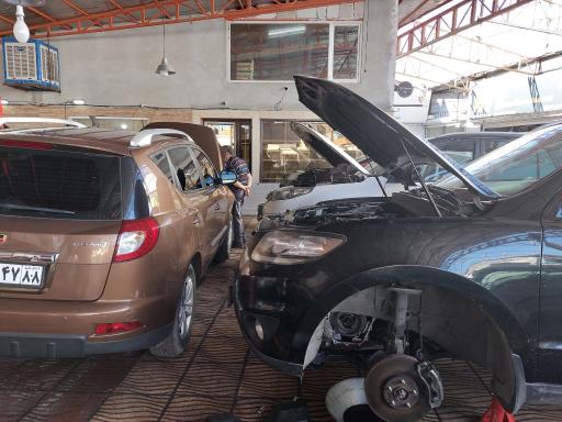 عکس تعمیرگاه گیربکس اتوماتیک تعمیرکار