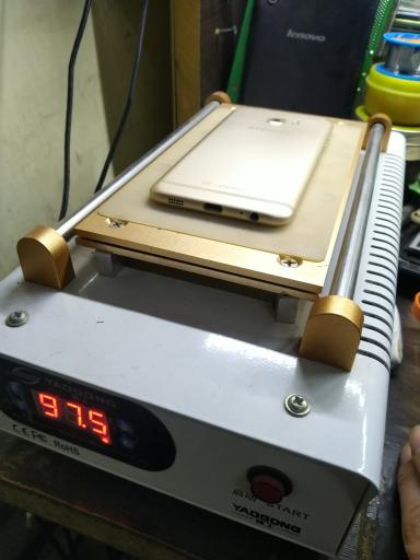 عکس تعمیرات موبایل فون کلینیک