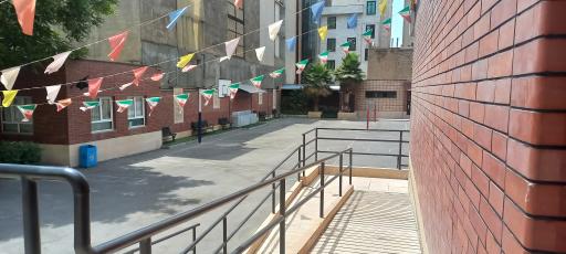 عکس دبیرستان دخترانه فرزانگان ۳ تهران