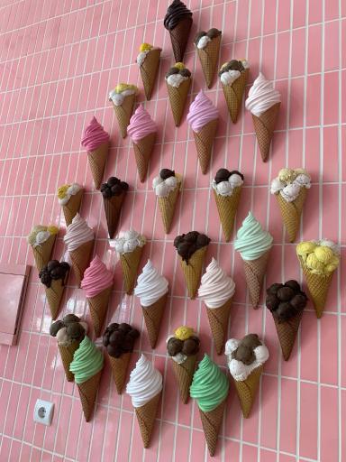 کافه بستنی ماه