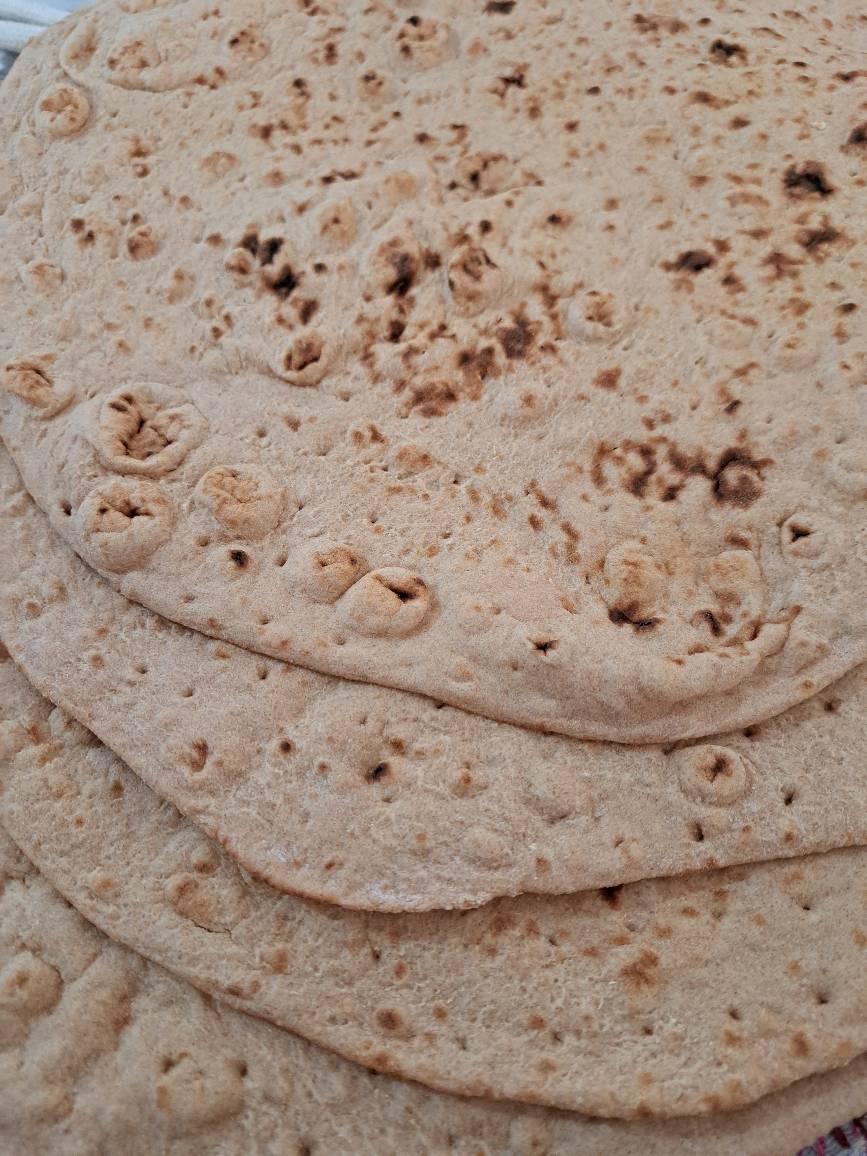 عکس نانوایی سنتی ریحانه