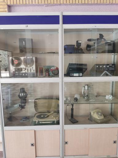 عکس کتابخانه آیت الله اراکی