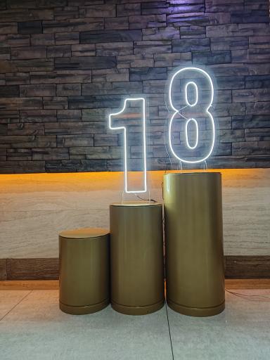 عکس ظرف یکبار مصرف و تم تولد دیسفان لند 